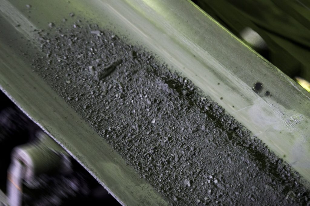    Железорудный концентрат. Евгений Биятов / РИА Новости