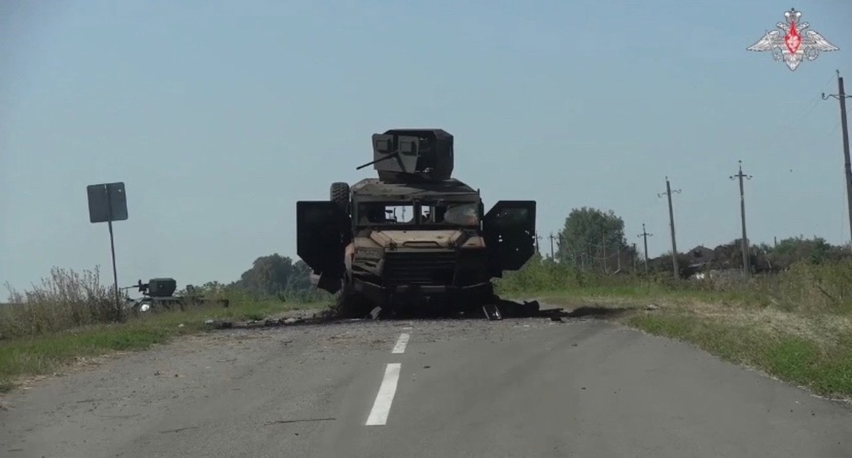    Потери ВСУ на Курском направлении за сутки составили около 450 военных и 17 единиц техники