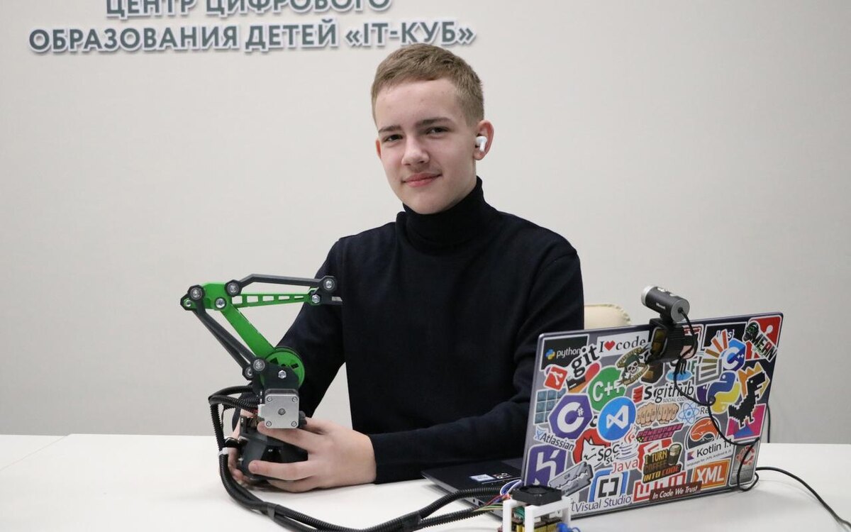    На выставке в Минпросвещения представлена разработка липецкого школьника правительства Липецкой области