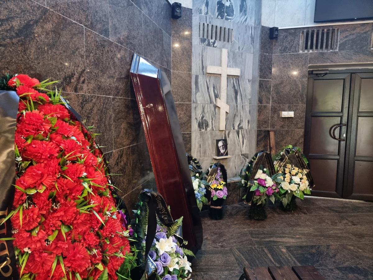    Прощание с иконой: Петрозаводск проводил в последний путь академика ОрфинскогоИрина Яковлева