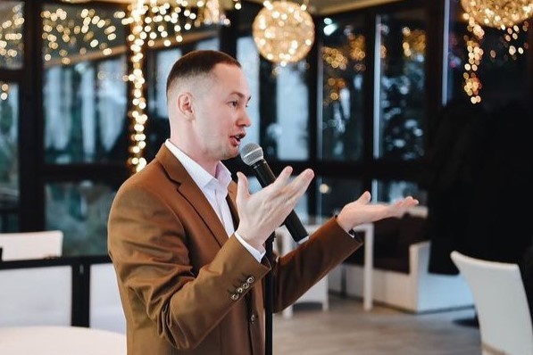 Роман Тищенко свадебный ведущий Ялта