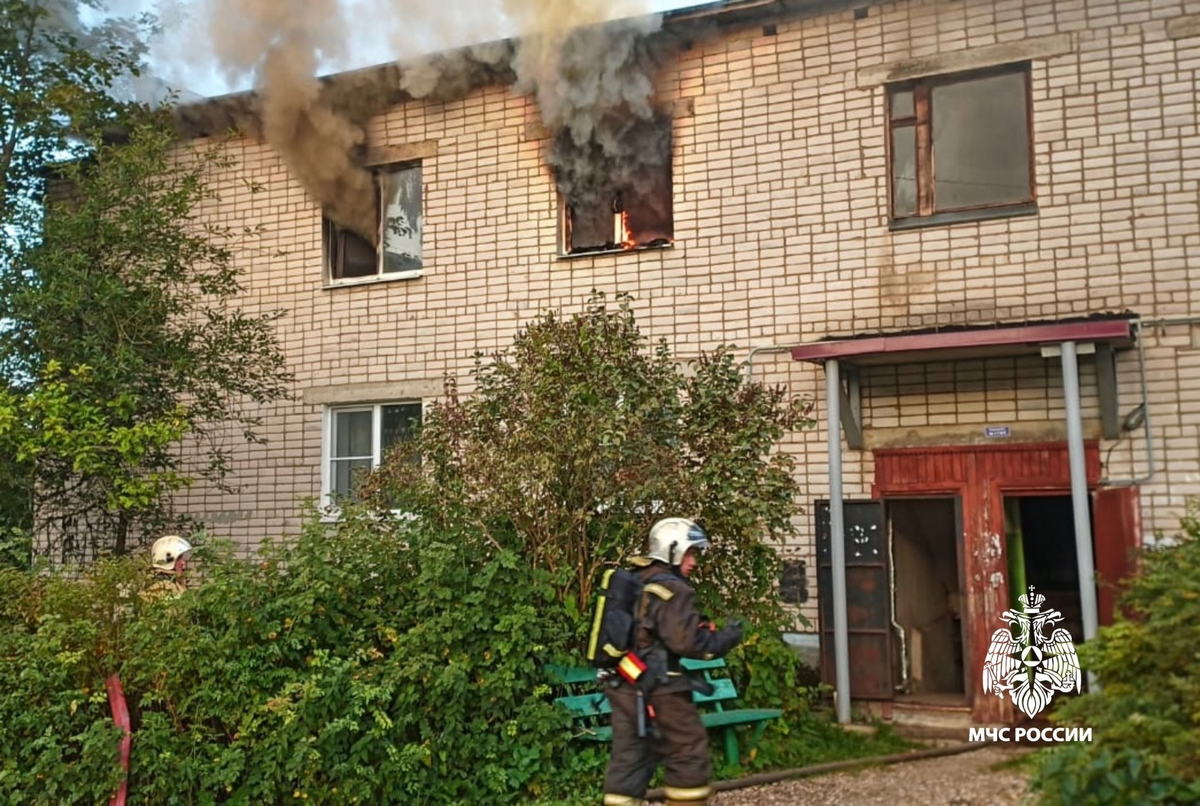 Пожар в осташкове. Пожар в бологое сегодня. Бологое пожар. Пожар в бологое сегодня. Пожар в бологое сегодня.
