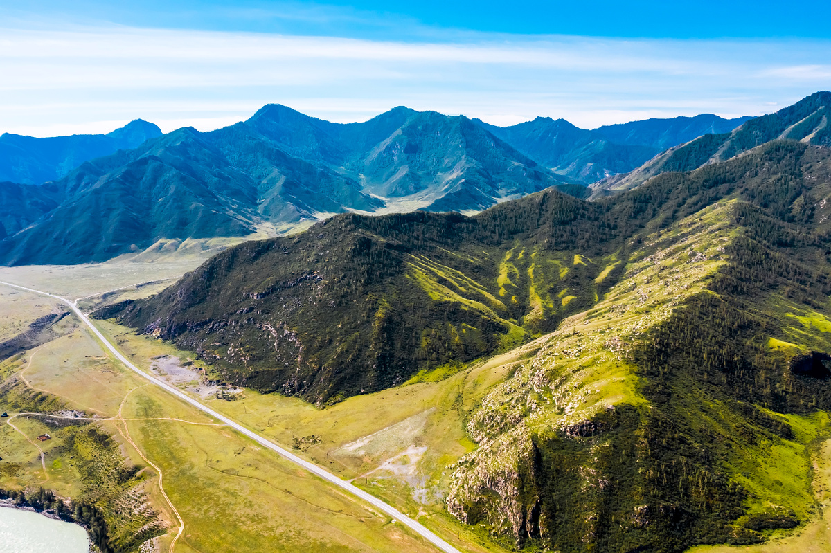 Чуйский тракт, Кутунские террасы. Урочище Кур-Кечу, Онгудайский район горного Алтая. 2024 год.