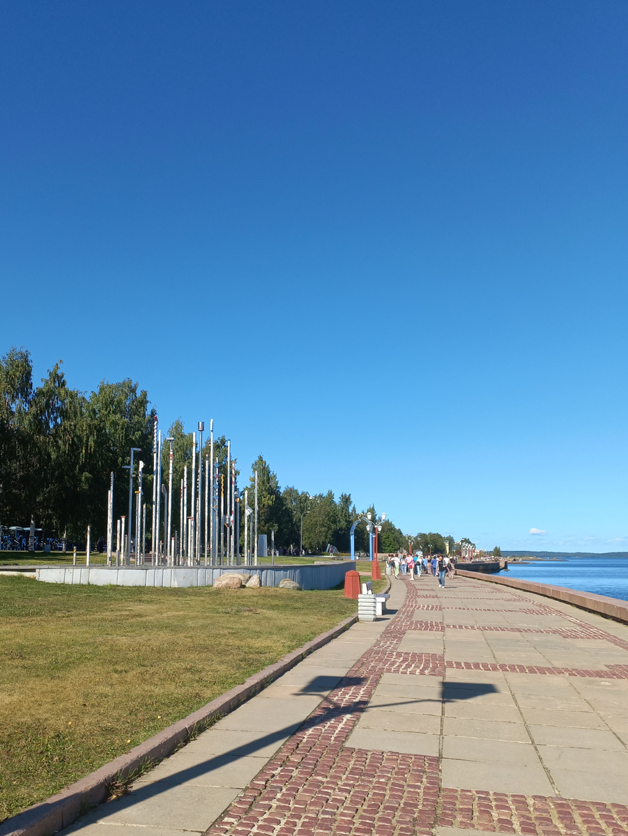 Онежская набережная.  Город Петрозаводск 