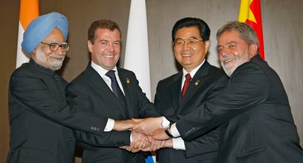 БРИКС — это неформальный клуб, объединяющий 10 государств, в которых живет почти 45% населения планеты. Фото © Wikipedia / Kremlin.ru