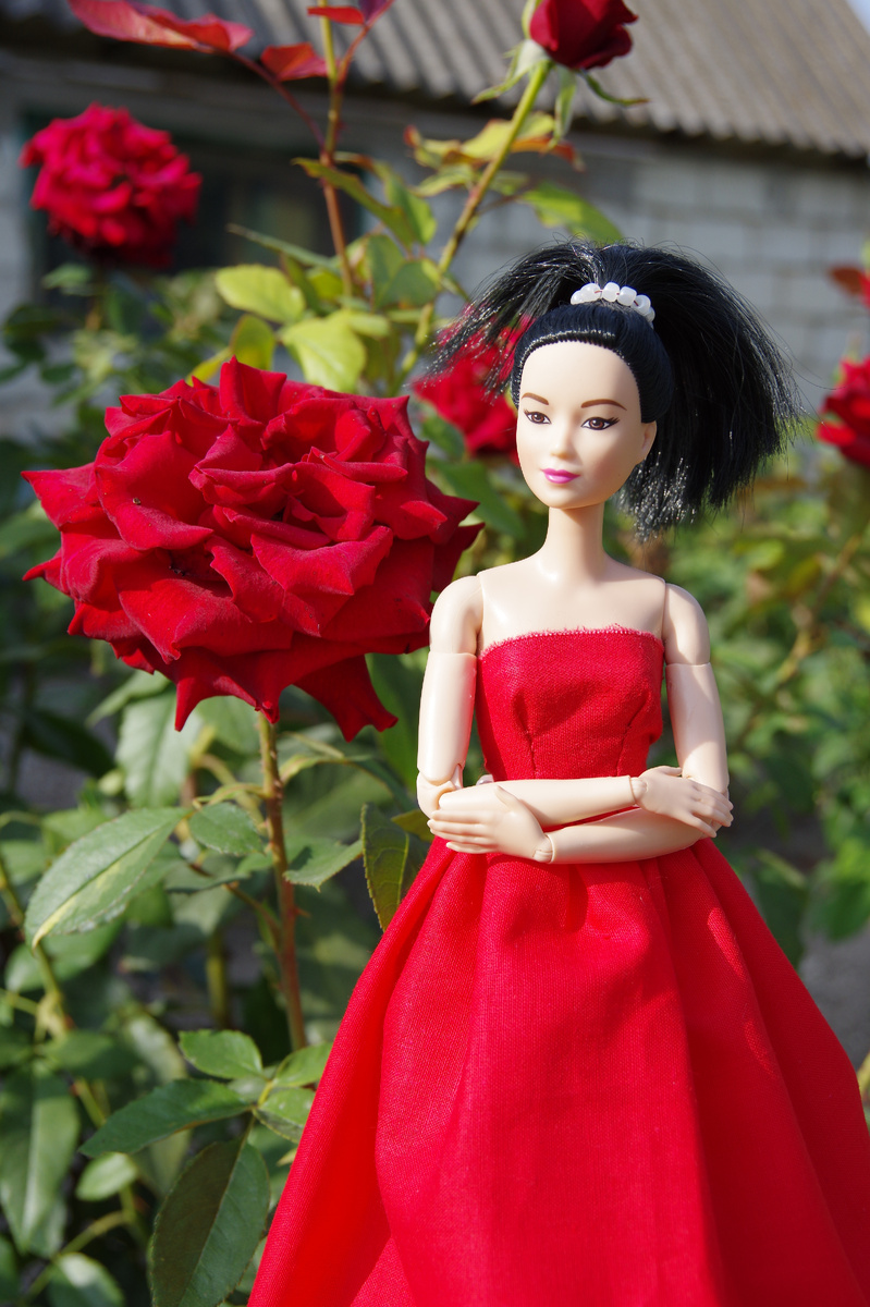 Barbie Made To Move (DHL84) Неко