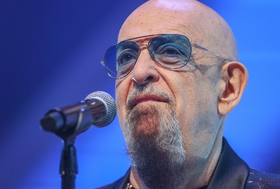    Михаил Шуфутинский