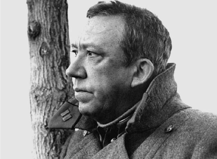 Как Юрий Никулин во время войны заехал на грузовике в занятую немцами деревню без оружия