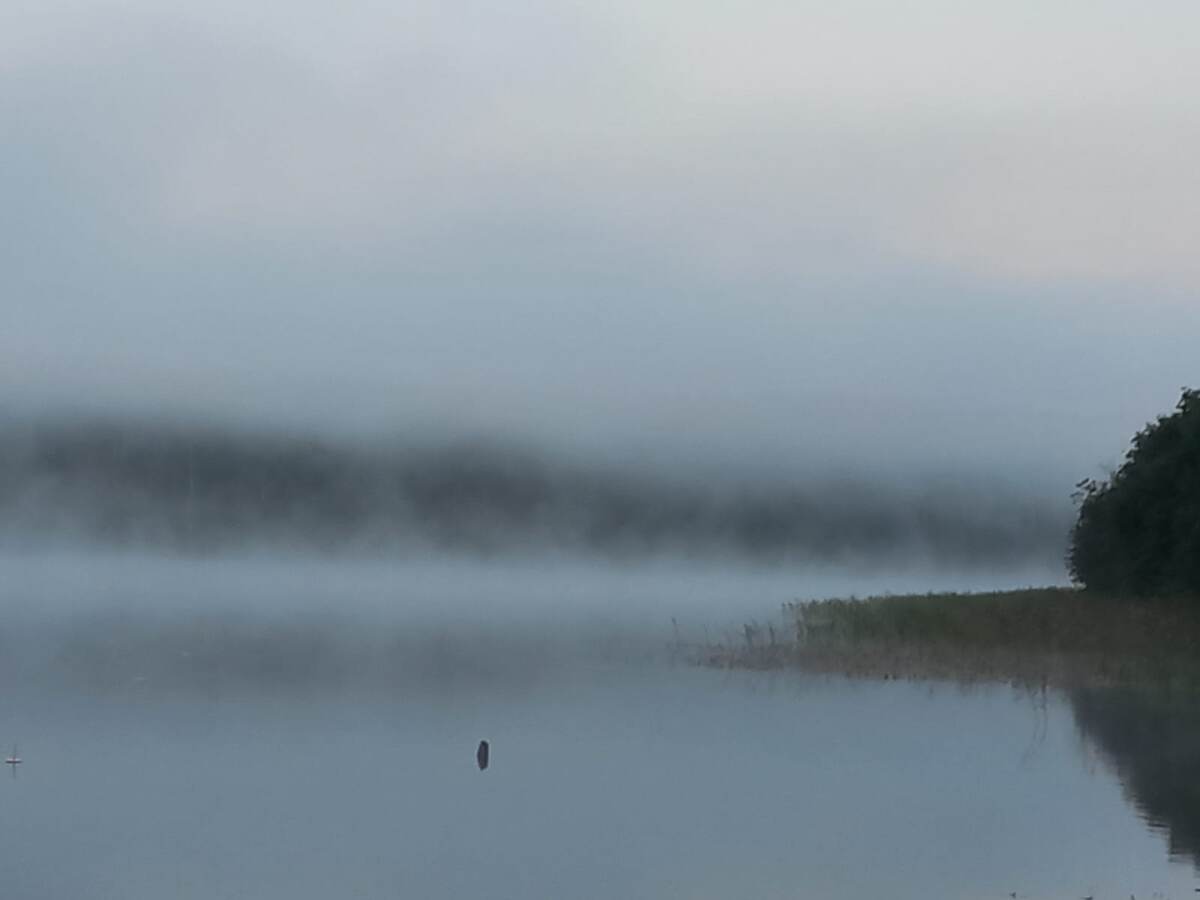 Рассвет на озере Ужин