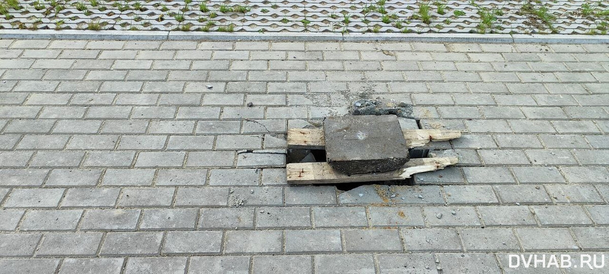    Еще вчера здесь был столб