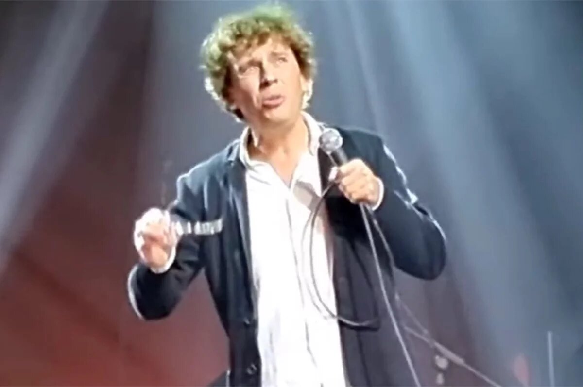    Галкин раскрыл свое местонахождение, рассказывая о новом гастрольном туре