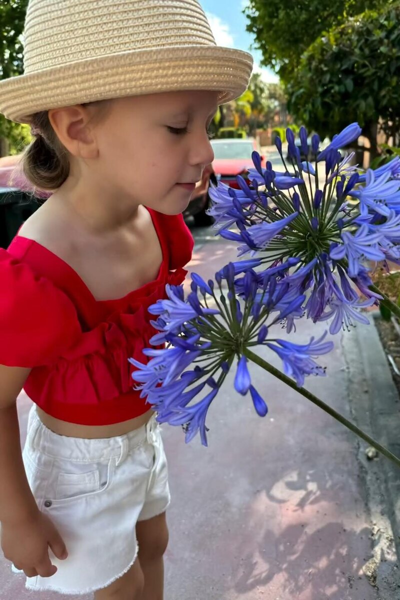    Дочка Джанабаевой и Меладзе — Агата Социальные сети