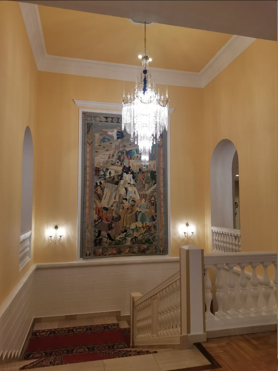 Лестница в Малом театре. Сцена на Ордынке