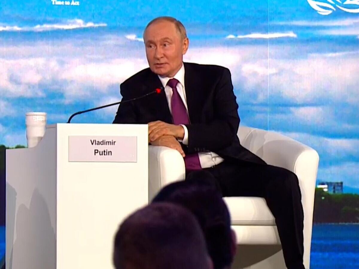    Путин об использовании валюты в мировой экономике© Пул