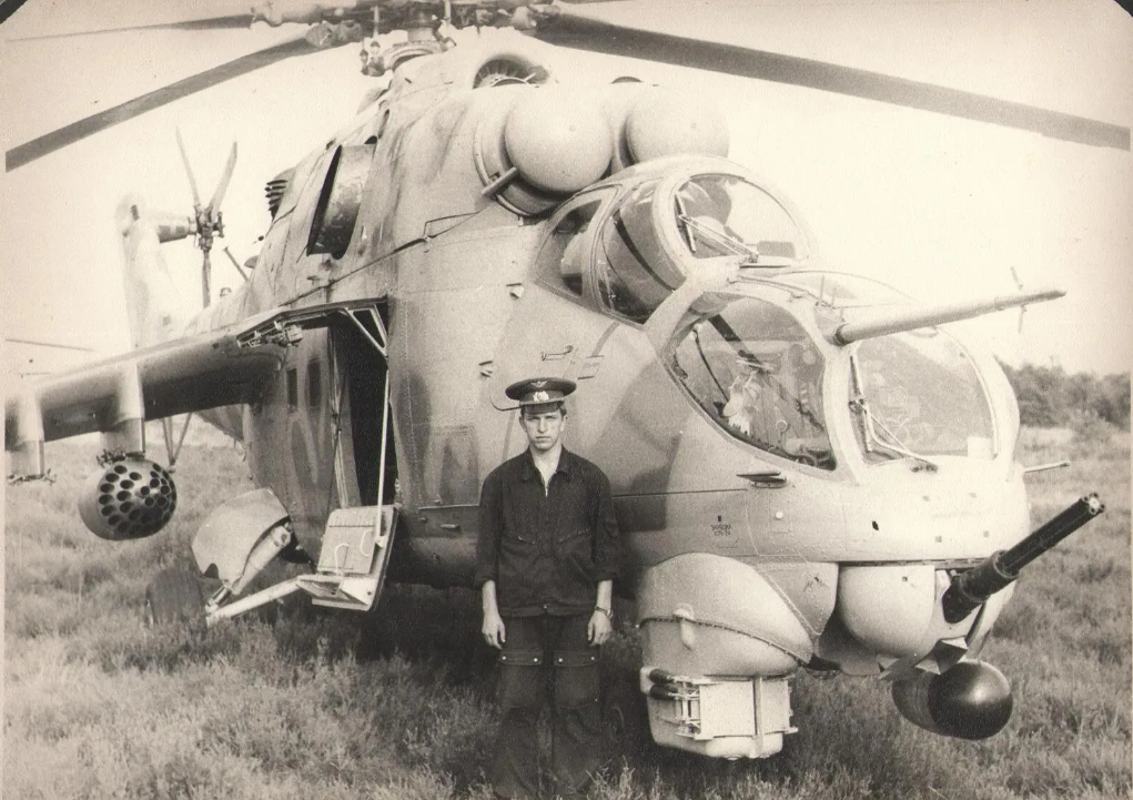 Сослуживец лейтенанта Шинькович В.В. Впоследствии он выполнял лётные задачи во многих уголках мира.