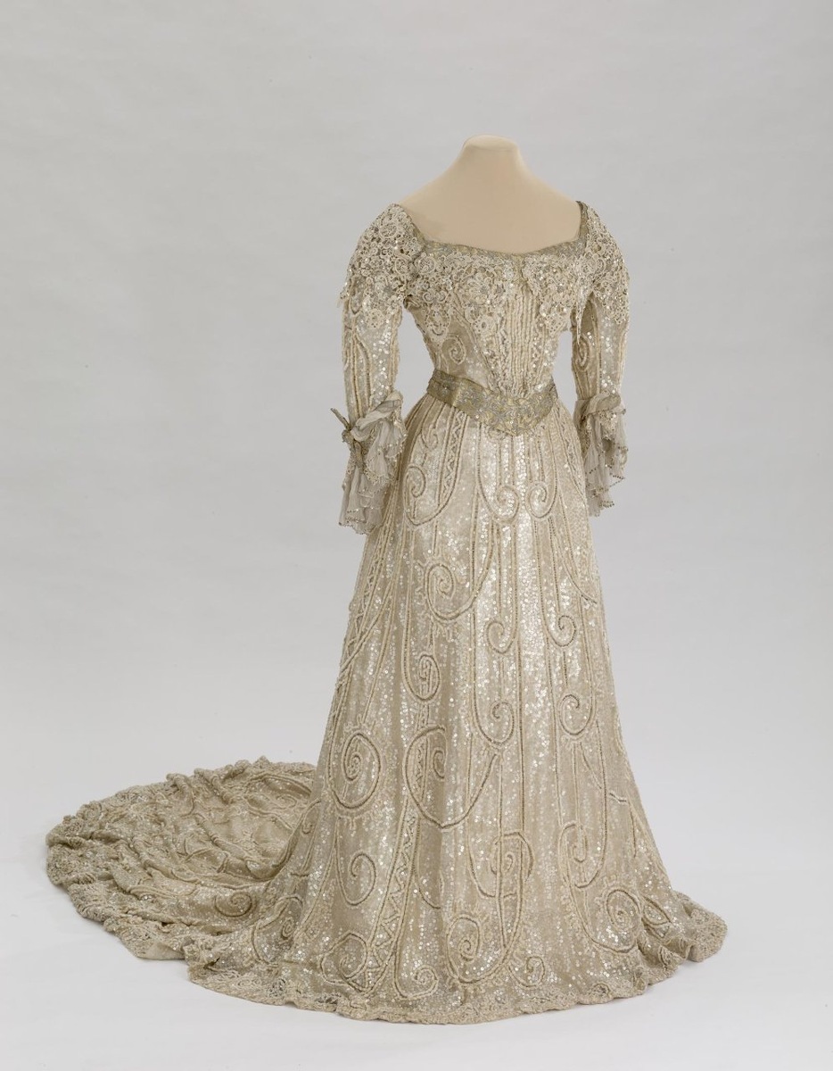 Платье вечернее императрицы Александры Федоровны, Россия, Санкт-Петербург, 1900-1901 гг., Государственный Эрмитаж