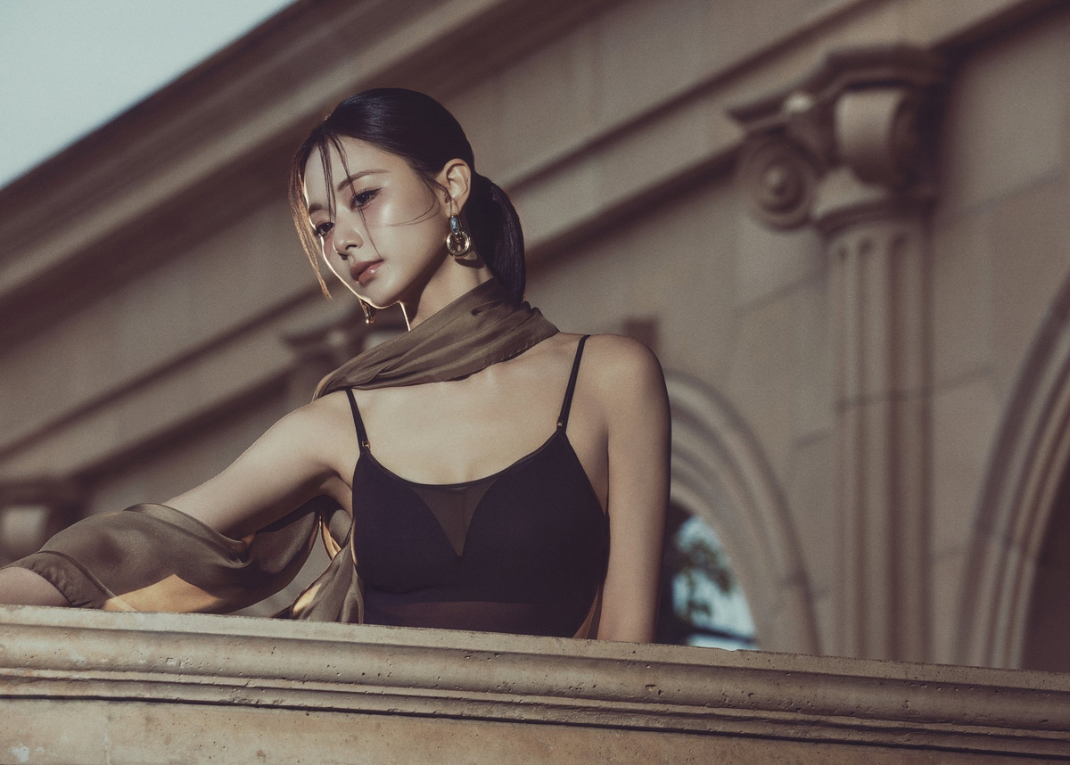 TZUYU - Run Away