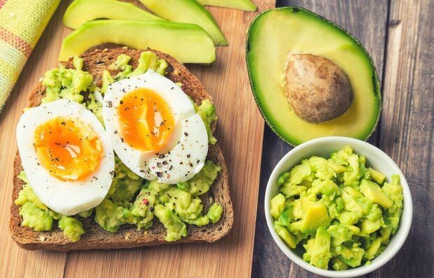 10 рецептов быстрых и вкусных завтраков (с КБЖУ)