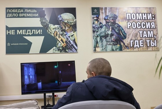 Он не думает а. Он не думает а