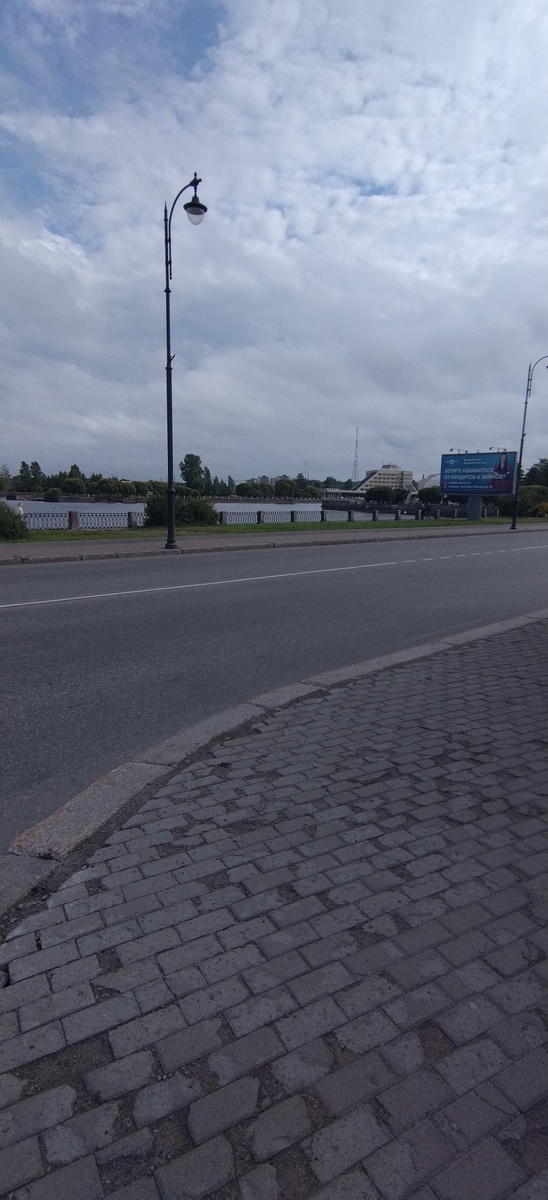 Вид на гостиницу "Дружба"))
