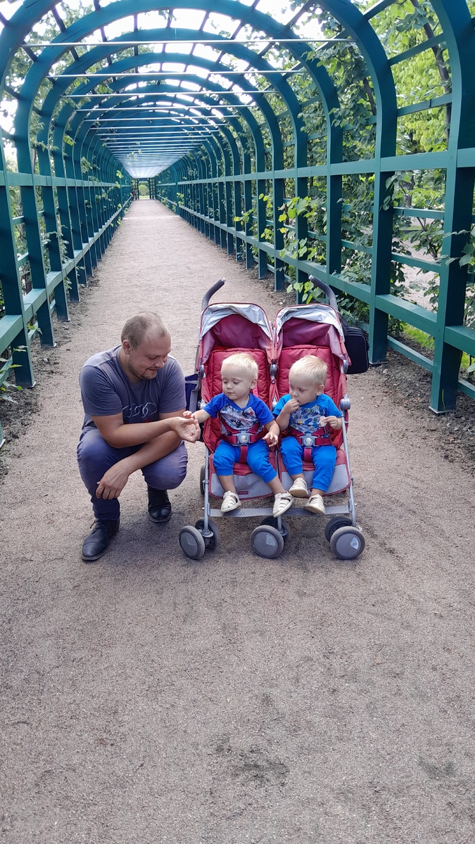 Это мы в Петергофе