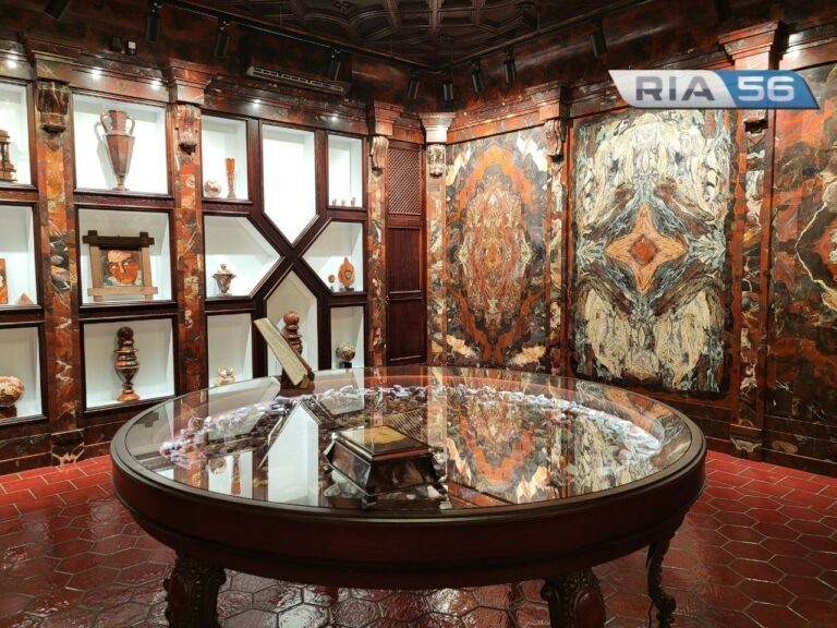    Шедевр мирового значения: В Оренбурге открылась уникальная яшмовая комната Белов Михаил Александрович