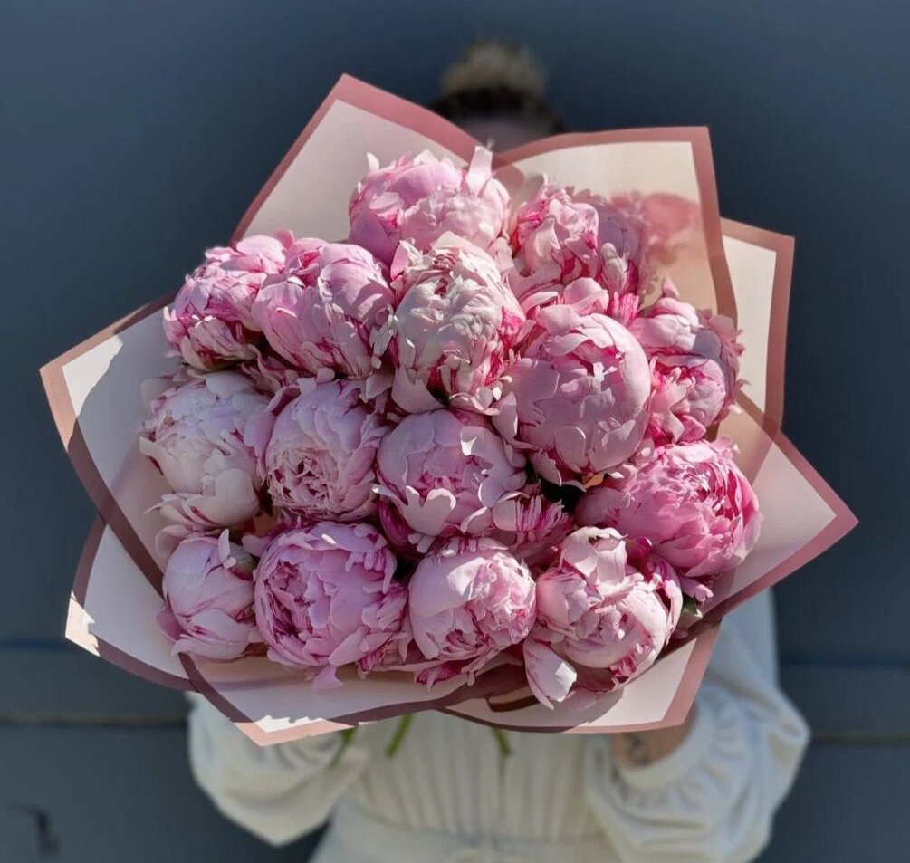 Заказать можно в нашем телеграмм канале Luxe Flora 