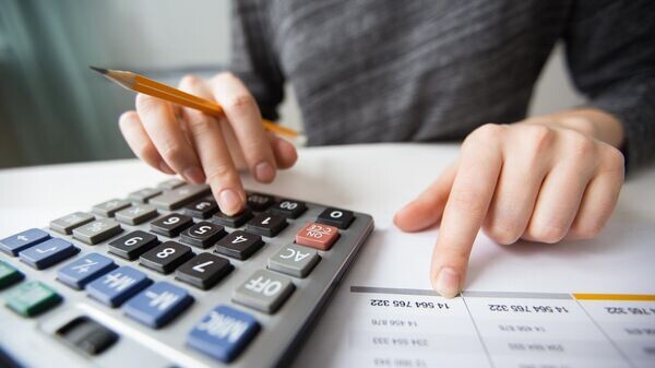    © freepik / katemangostar