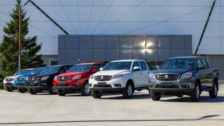 Различные комплектации Sollers ST6