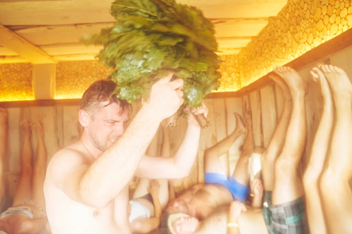 Наглядное парение с веником на БаняФест 