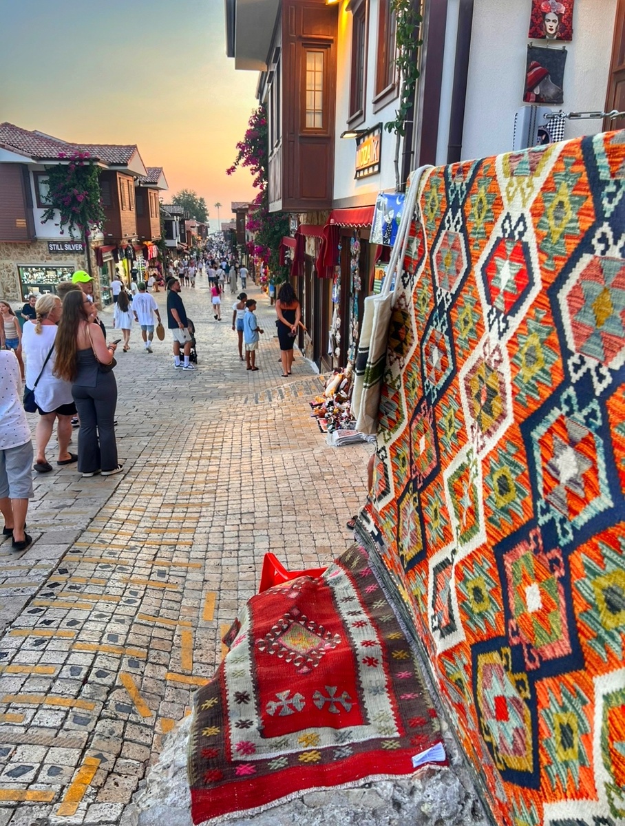 Вход на главную улицу