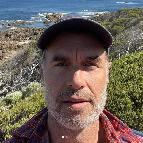     Мюррэй Бартлетт и Ив Хьюсон станут отцом и дочерью в сериале про автогонки