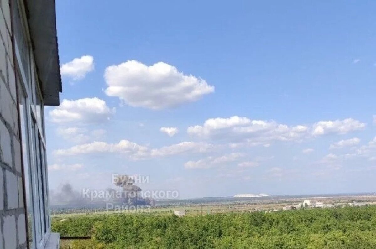    Военкор Поддубный: в районе ж/д станции в Славянке прогремели взрывы