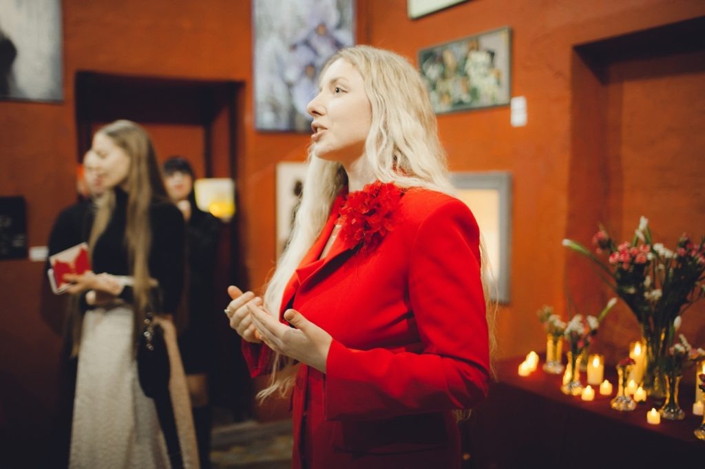 Анна Артона