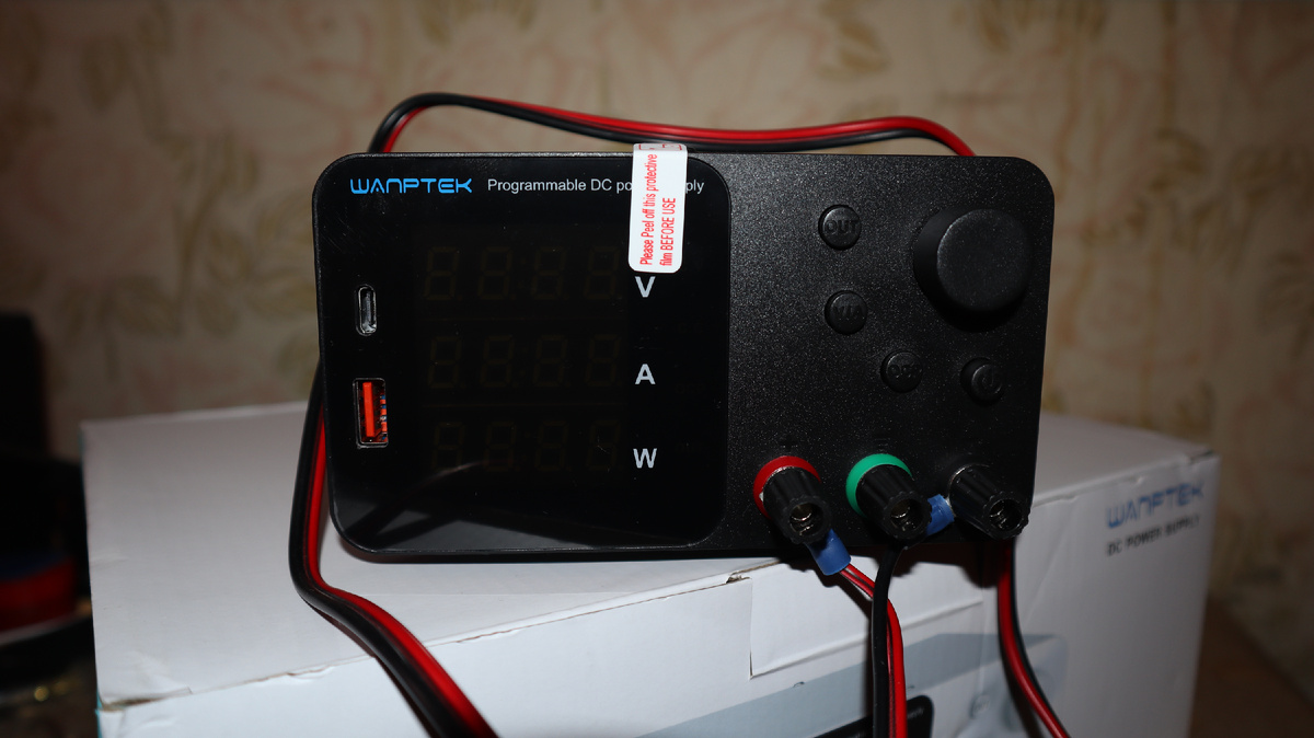 Лабораторный блок питания Wanptek TPS3010 / Фото автора