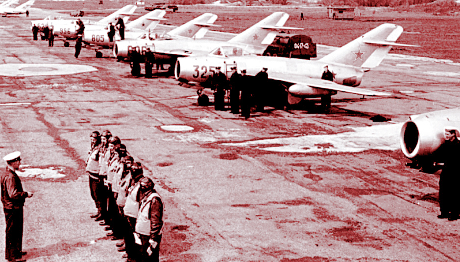 Как американцы подло отомстили СССР после поражения в "забытой войне" в небе над Кореей