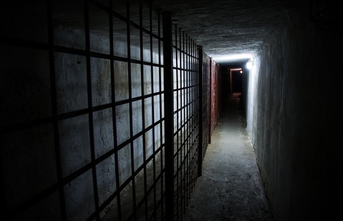 Фото. Тюрьма.