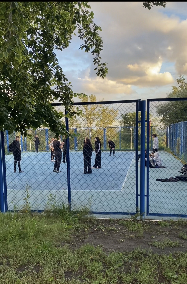 Площадки не пустуют. 