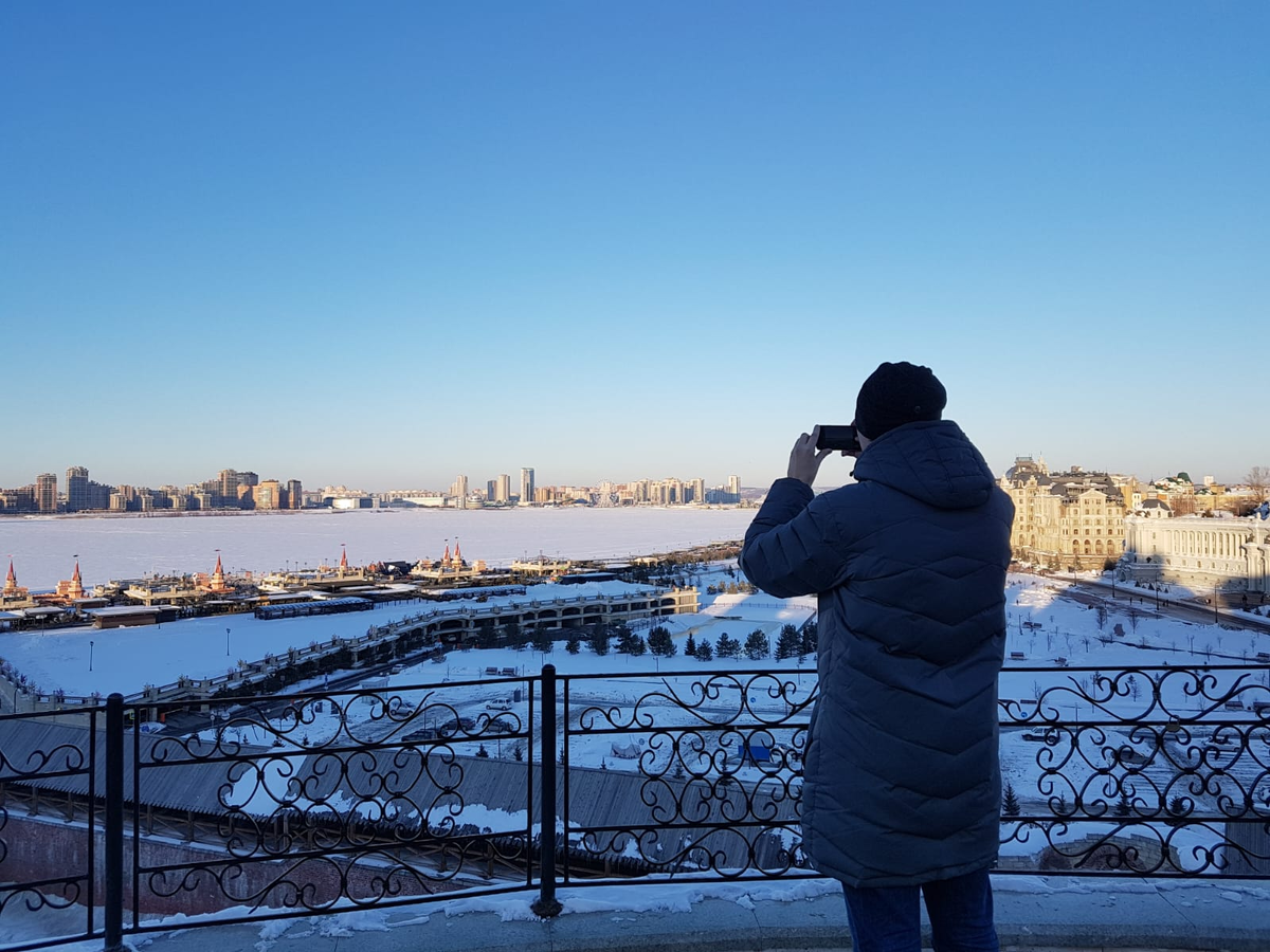 По традиции, фото с собой. Хоть и со спины)
