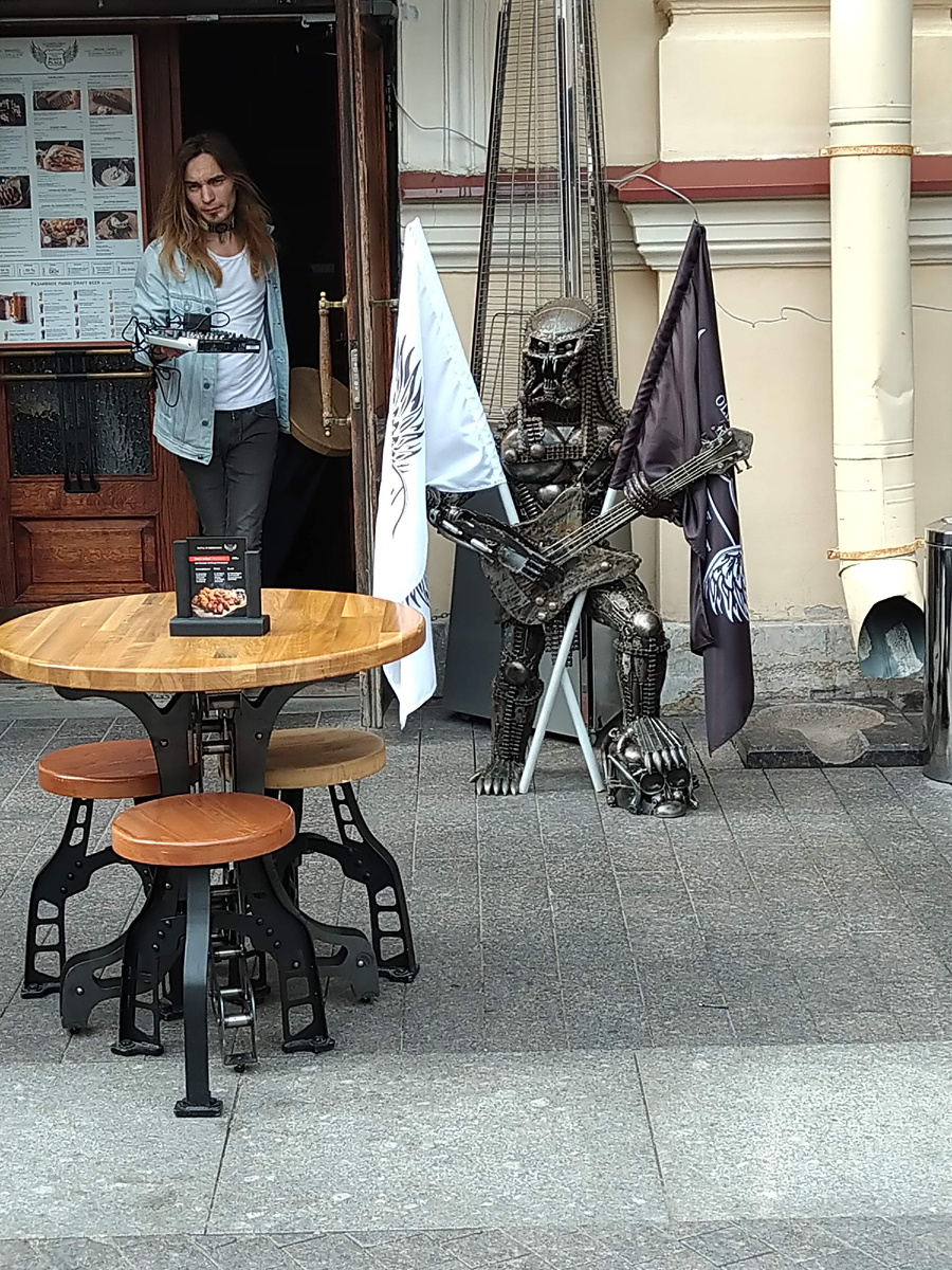 The right place, Санкт-Петербург