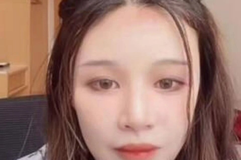 Девушка во время трансляции рассказала, что давно уже страдает от депрессии.