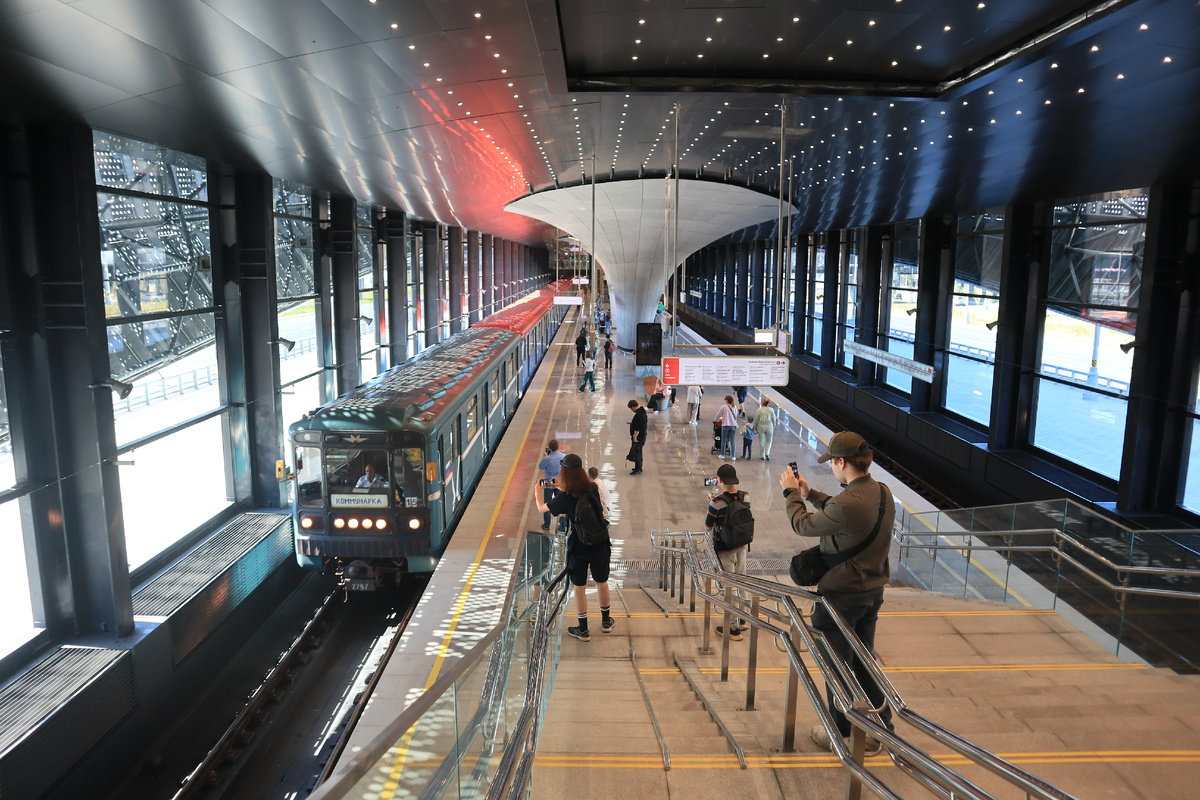 Потапово - новая станция метро среди широкой автомагистрали -10