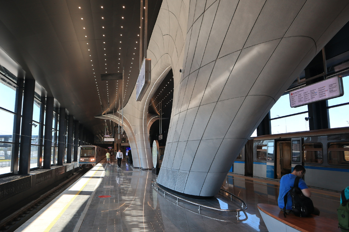 Потапово - новая станция метро среди широкой автомагистрали -13