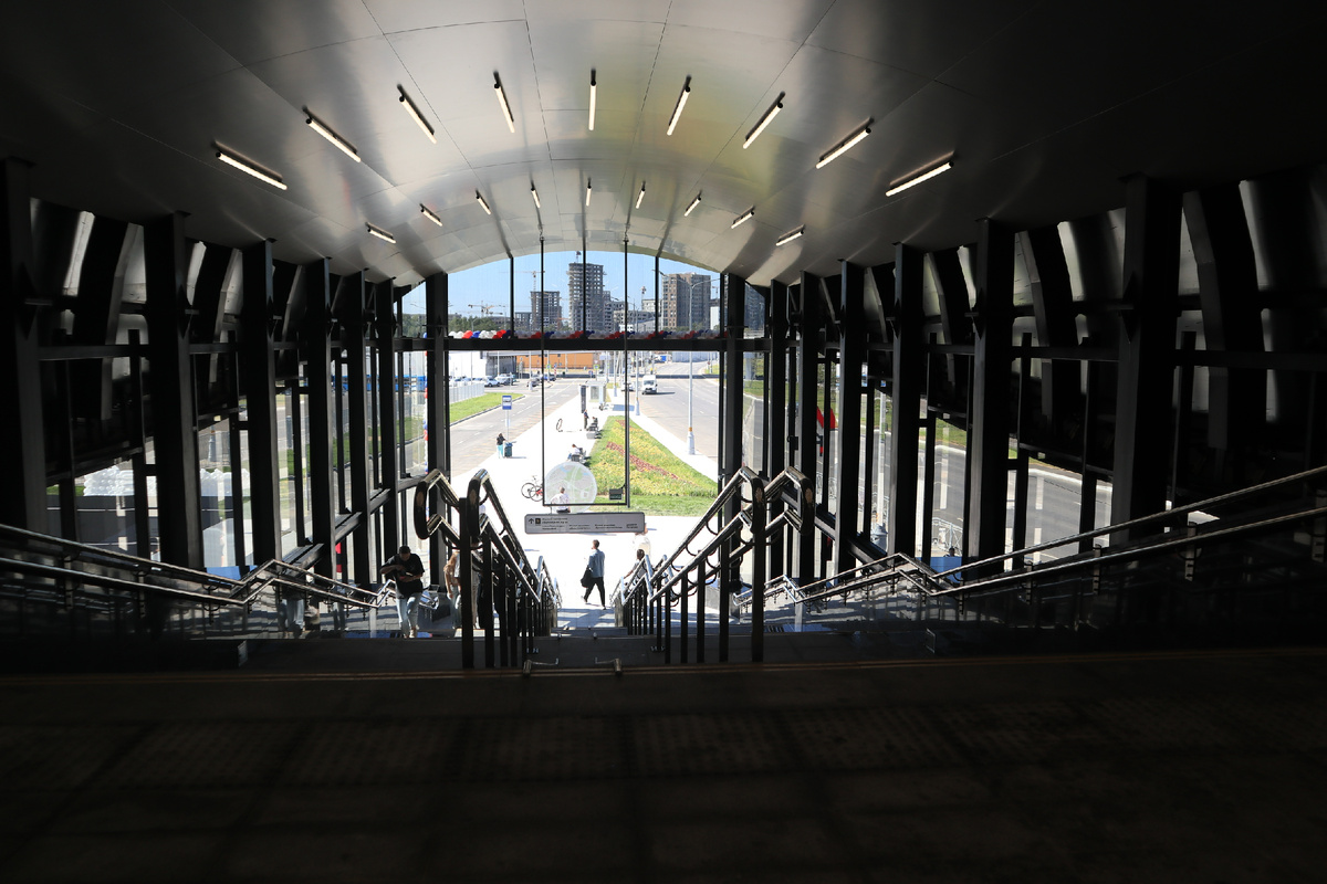 Потапово - новая станция метро среди широкой автомагистрали -30