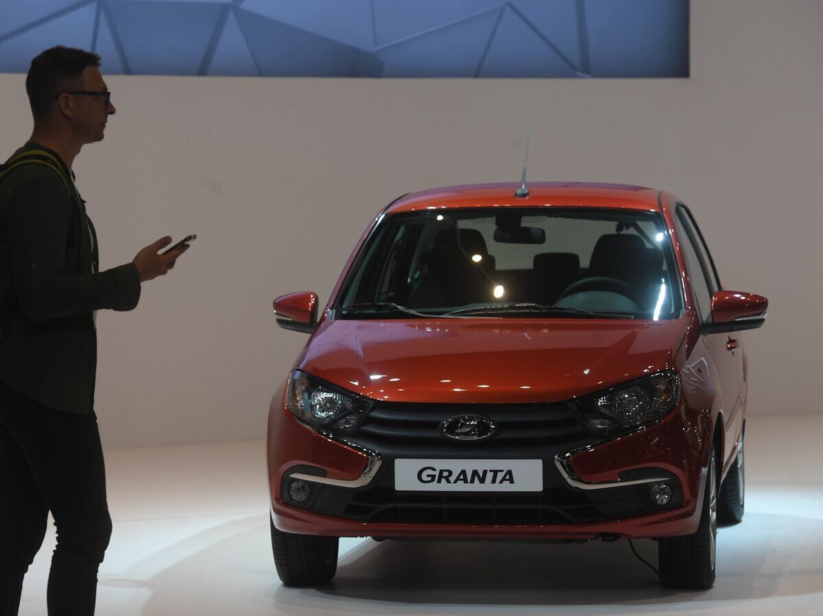    %Автомобиль Lada Granta© РИА Новости . Кирилл Каллиников