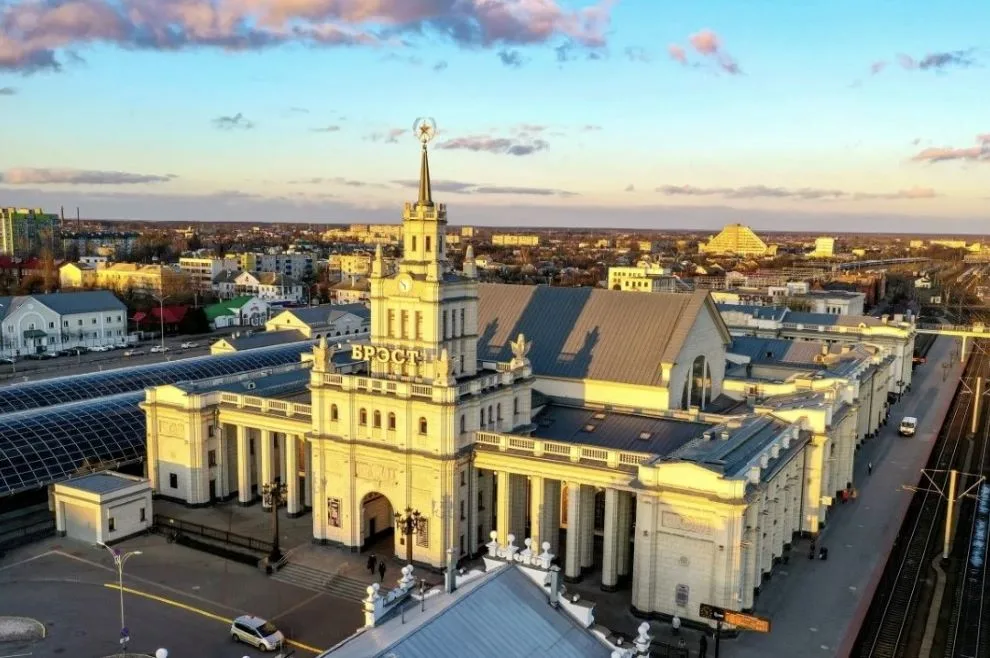 Брест. Фото с сайта https://dzen.ru/a/Zhu0fTxmQDSh5nTc. Взято с Яндекс.Картинки