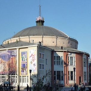 Окончание реконструкции здания Иркутского государственного цирка перенесли на 2027 год. Об этом сообщили в пресс-службе публично-правовой компании «Единый заказчик в сфере строительства». Организация – государственный заказчик и застройщик по реконструкции здания.