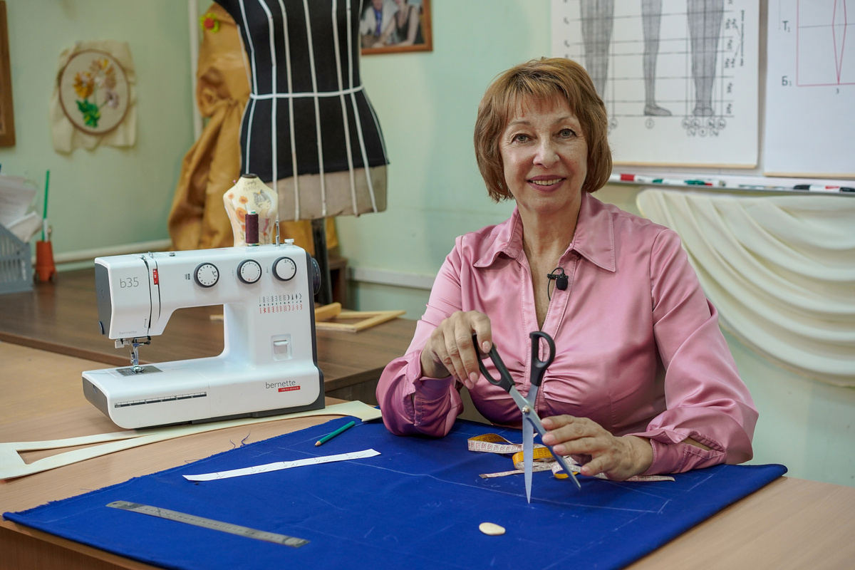 Евгения Лядова,, технолог- конструктор швейных изделий.