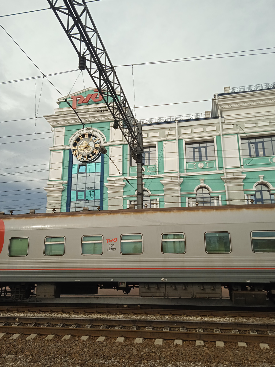 Иркутский вокзал.