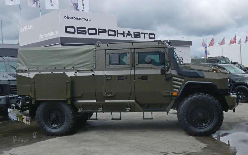    Пятиместный пикап Буран грузоподъемностью 2100 кг.